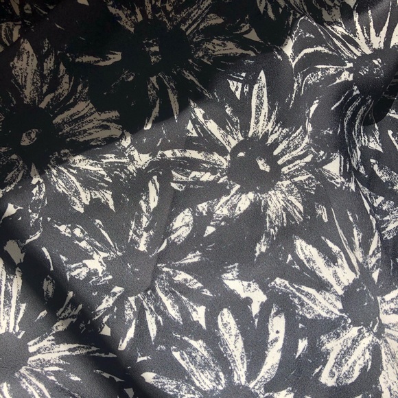 Topshop black and white graphic floral print dress - Picture 5 of 6